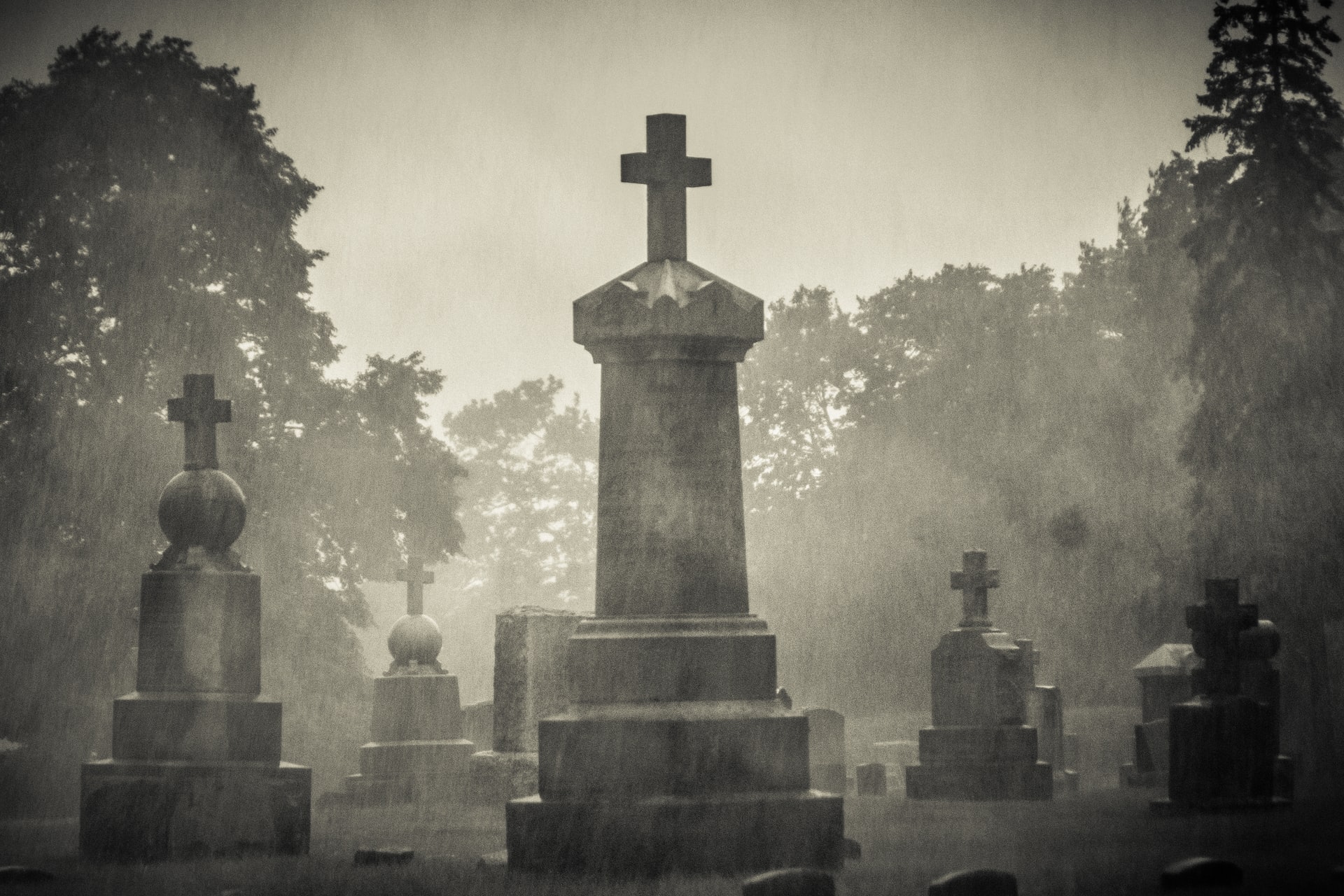 DC Ghost Tours: Spine-Tingling Halloween Fun Near Modern on M